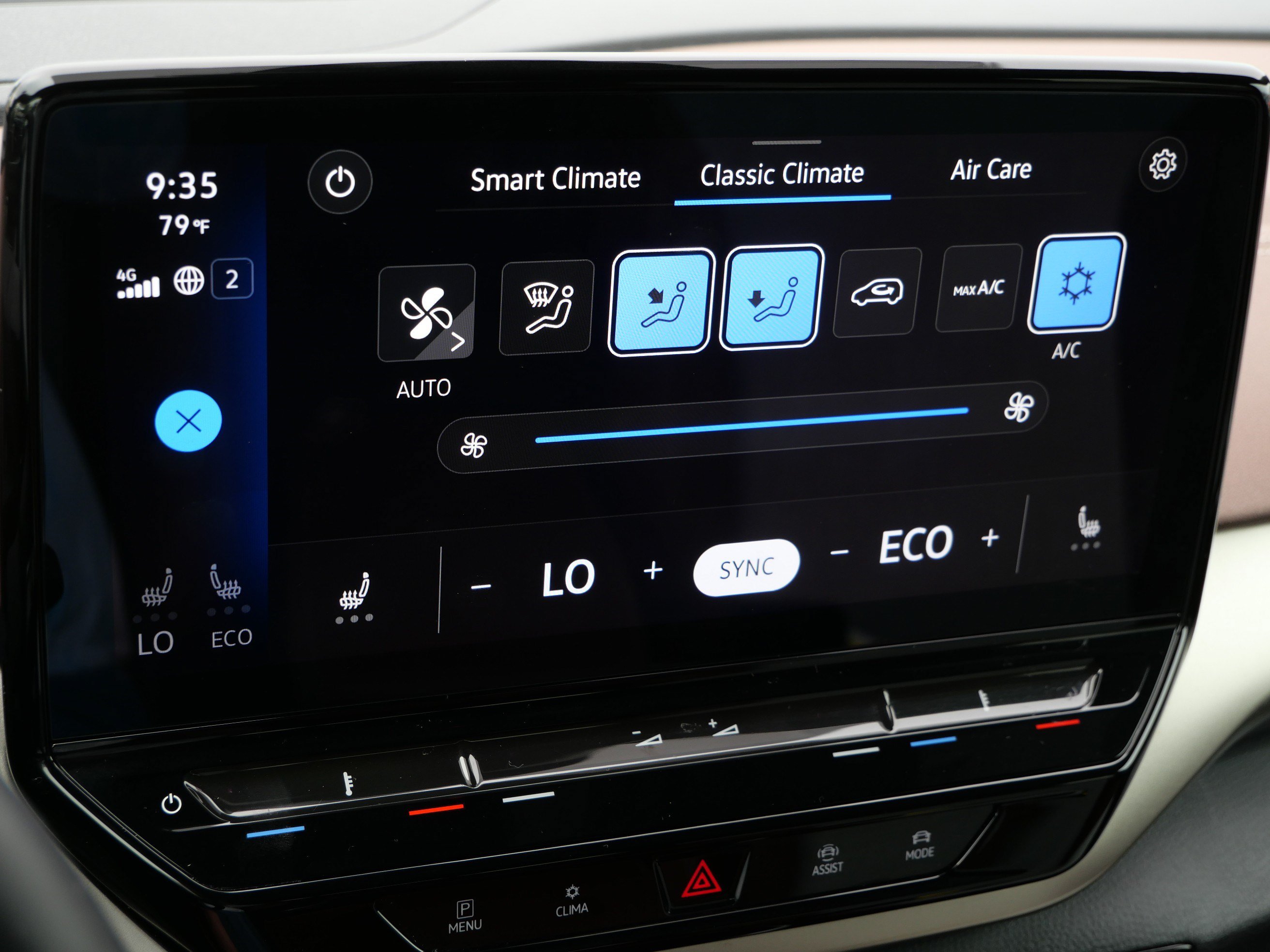Certified 2023 Volkswagen ID.4 Pro AWD/4WD image 23