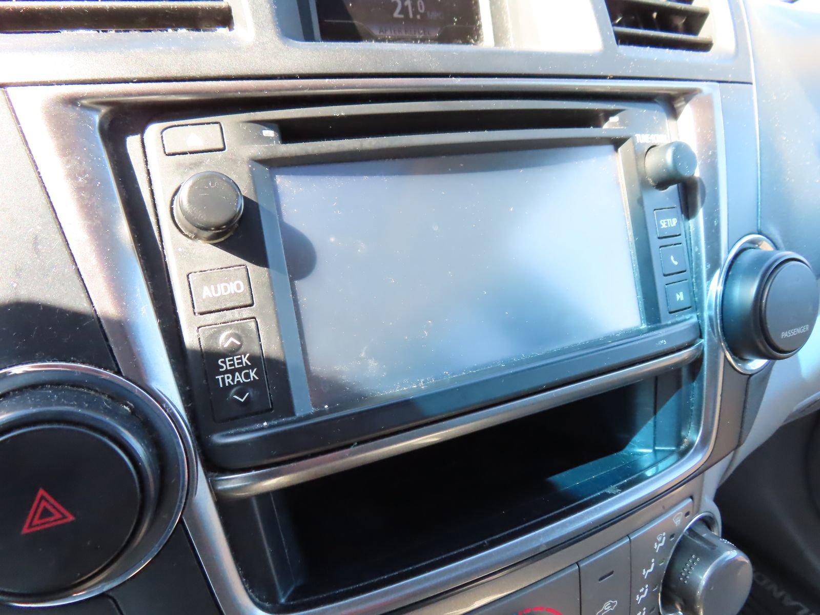 Used 2013 Toyota Highlander SE image 21