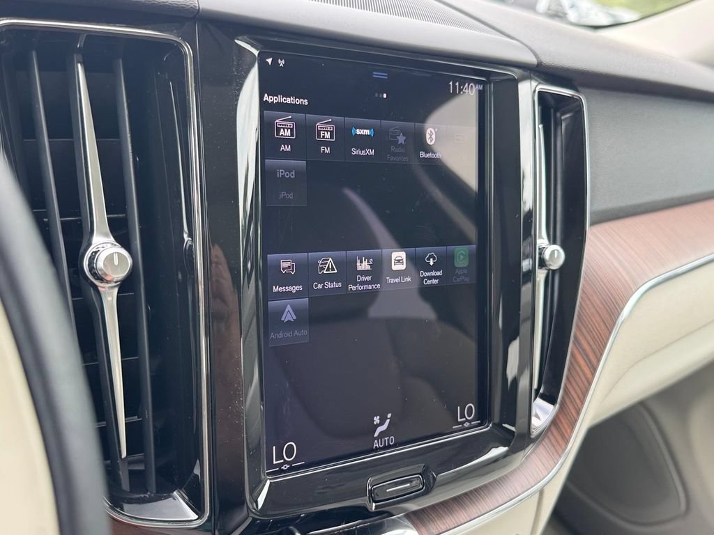 Used 2021 Volvo XC60 T5 Momentum w/ Premium Package FWD image 18