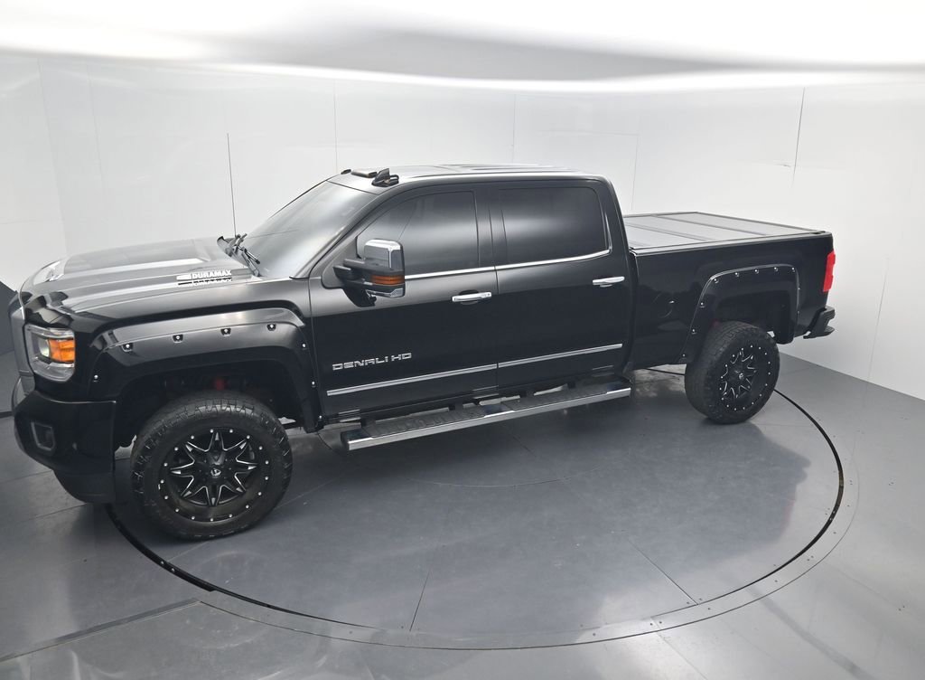 Used 2018 GMC Sierra 2500 Denali w/ Duramax Plus Package AWD/4WD image 65
