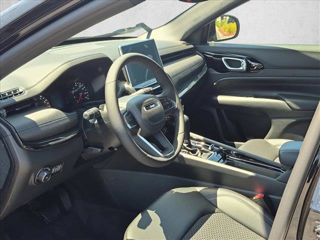 New 2026 Jeep Compass Latitude AWD/4WD image 3
