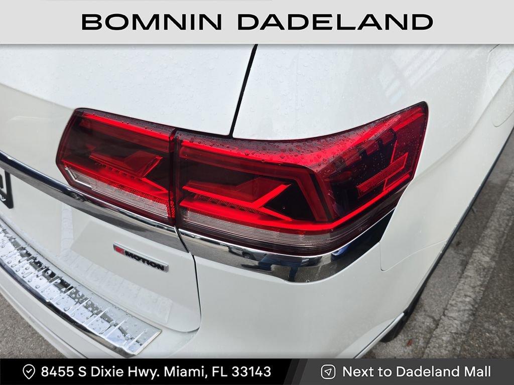 Used 2022 Volkswagen Atlas SEL R-Line image 5
