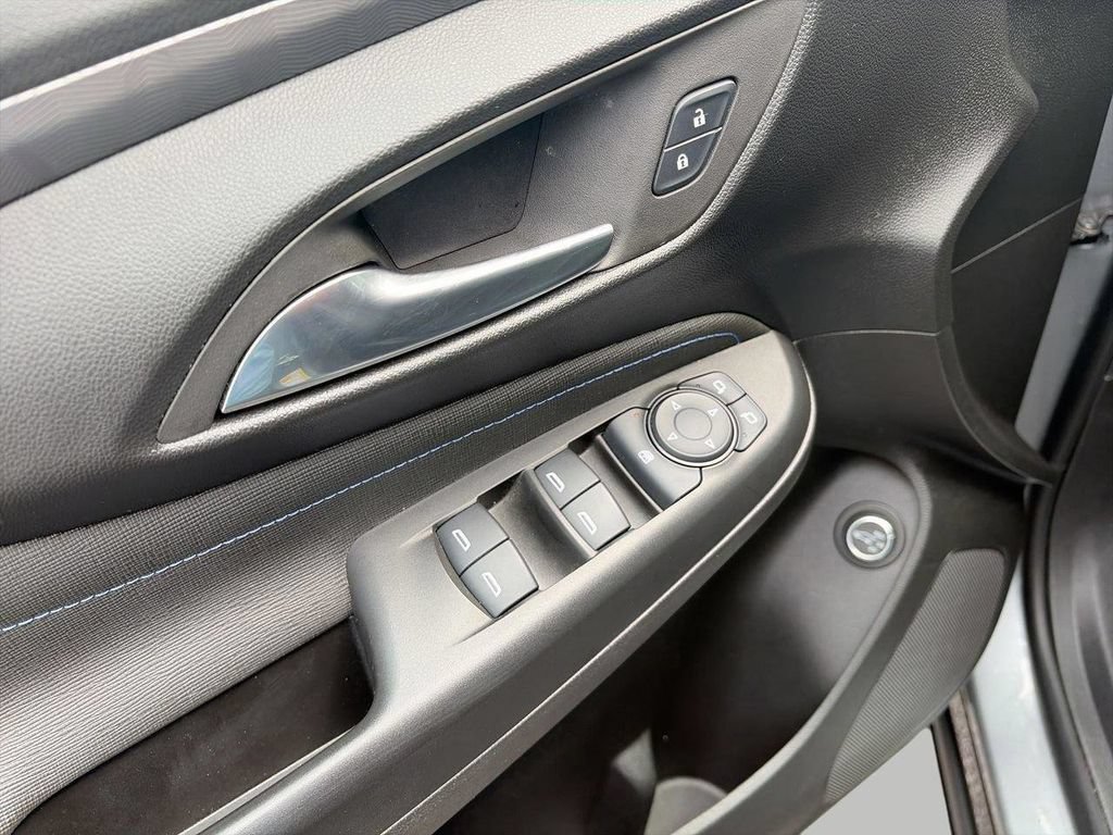 Used 2024 Buick Envista Sport Touring w/ Convenience I Package FWD image 15