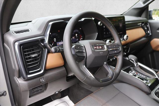 Used 2025 GMC Canyon AT4 AWD/4WD image 10
