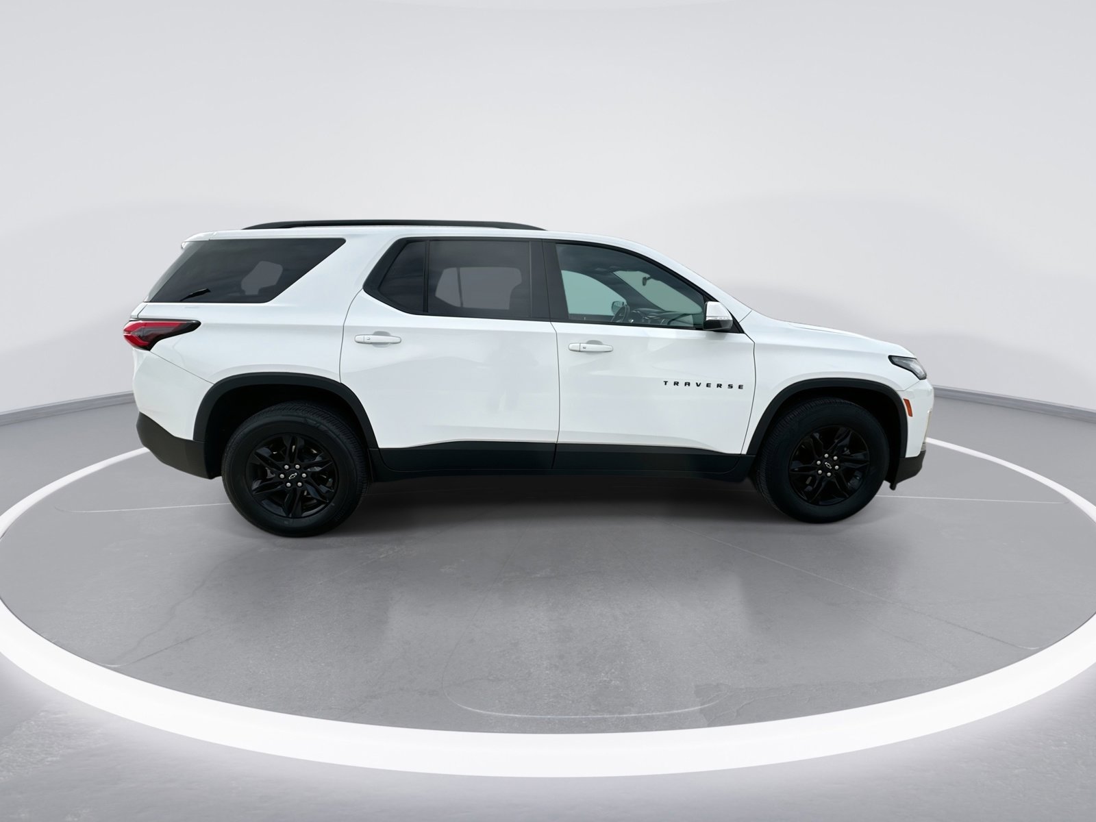 Used 2023 Chevrolet Traverse LT w/ Midnight/Sport Edition AWD/4WD image 9
