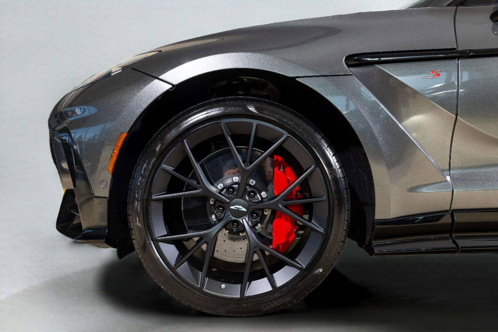 New 2026 Aston Martin DBX S image 9