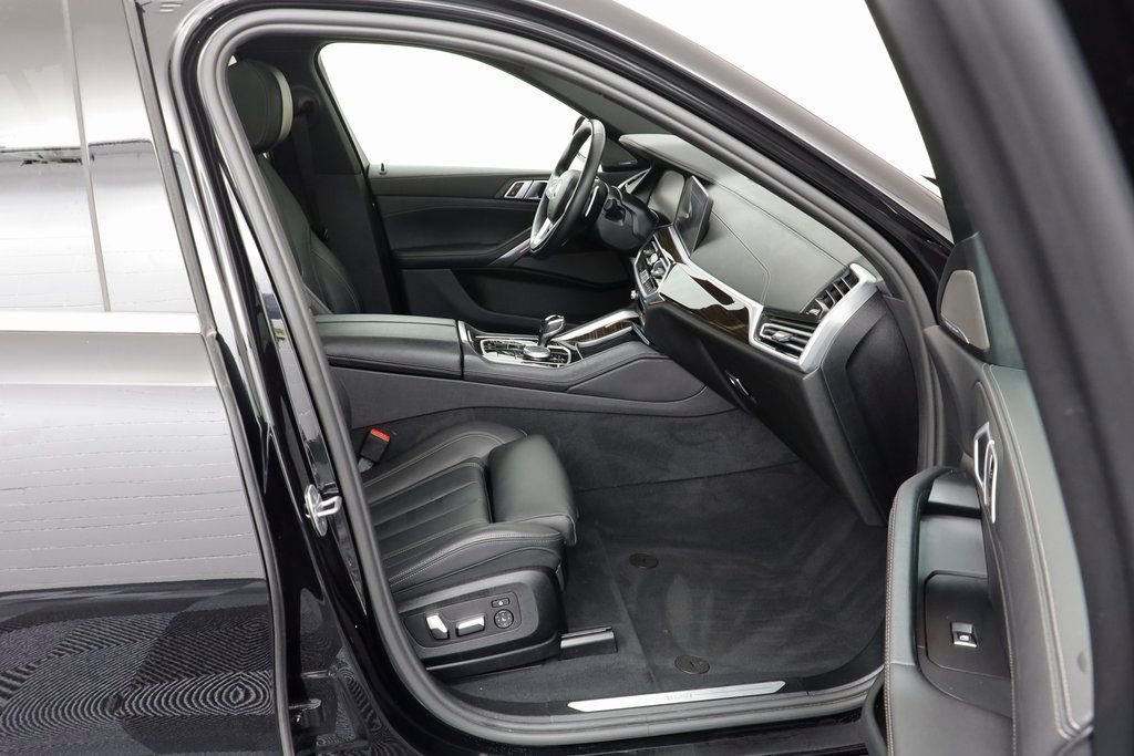 Used 2021 BMW X6 xDrive40i w/ Premium Package image 21