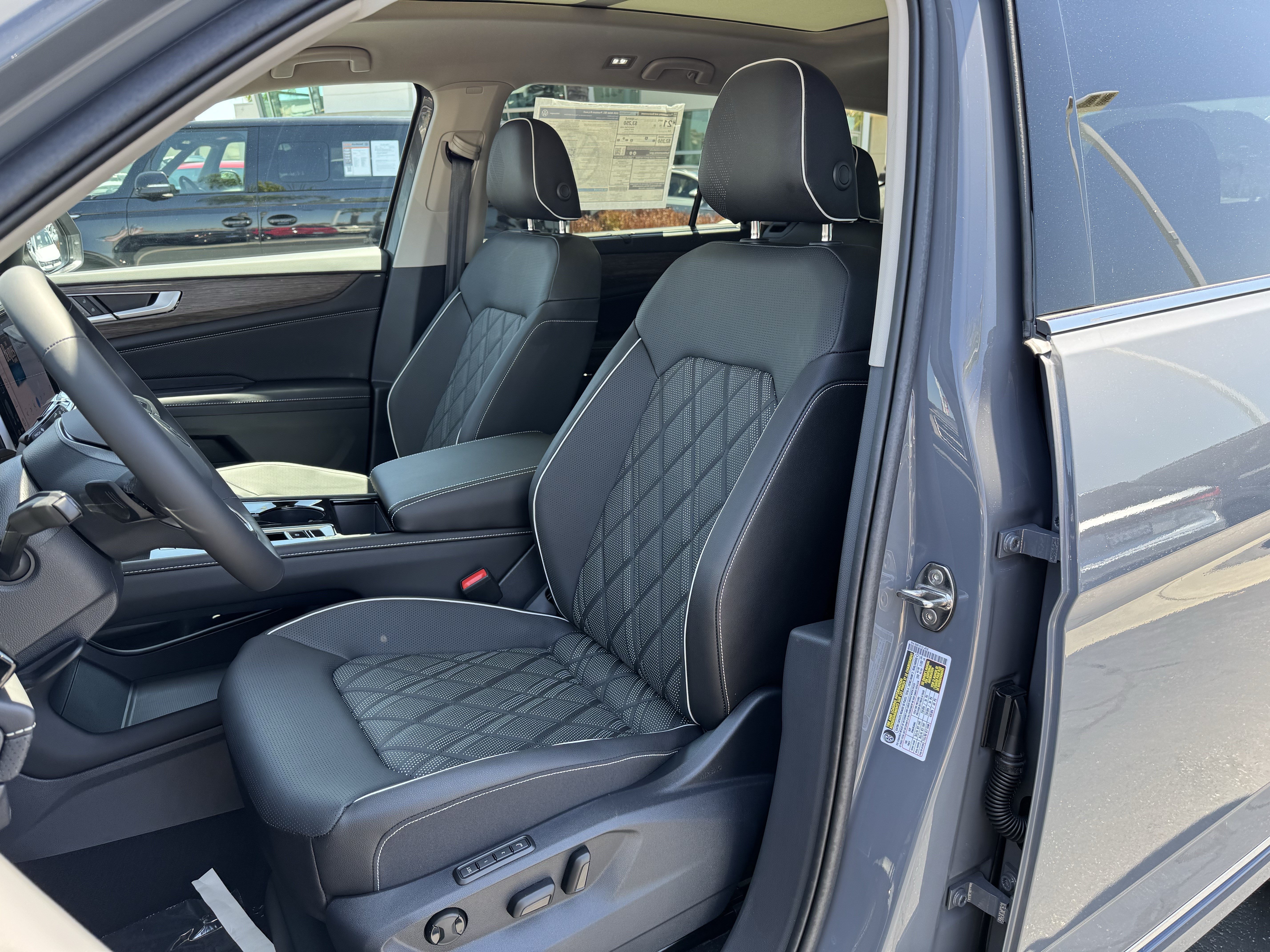 New 2026 Volkswagen Atlas SEL Premium R-Line AWD/4WD image 14