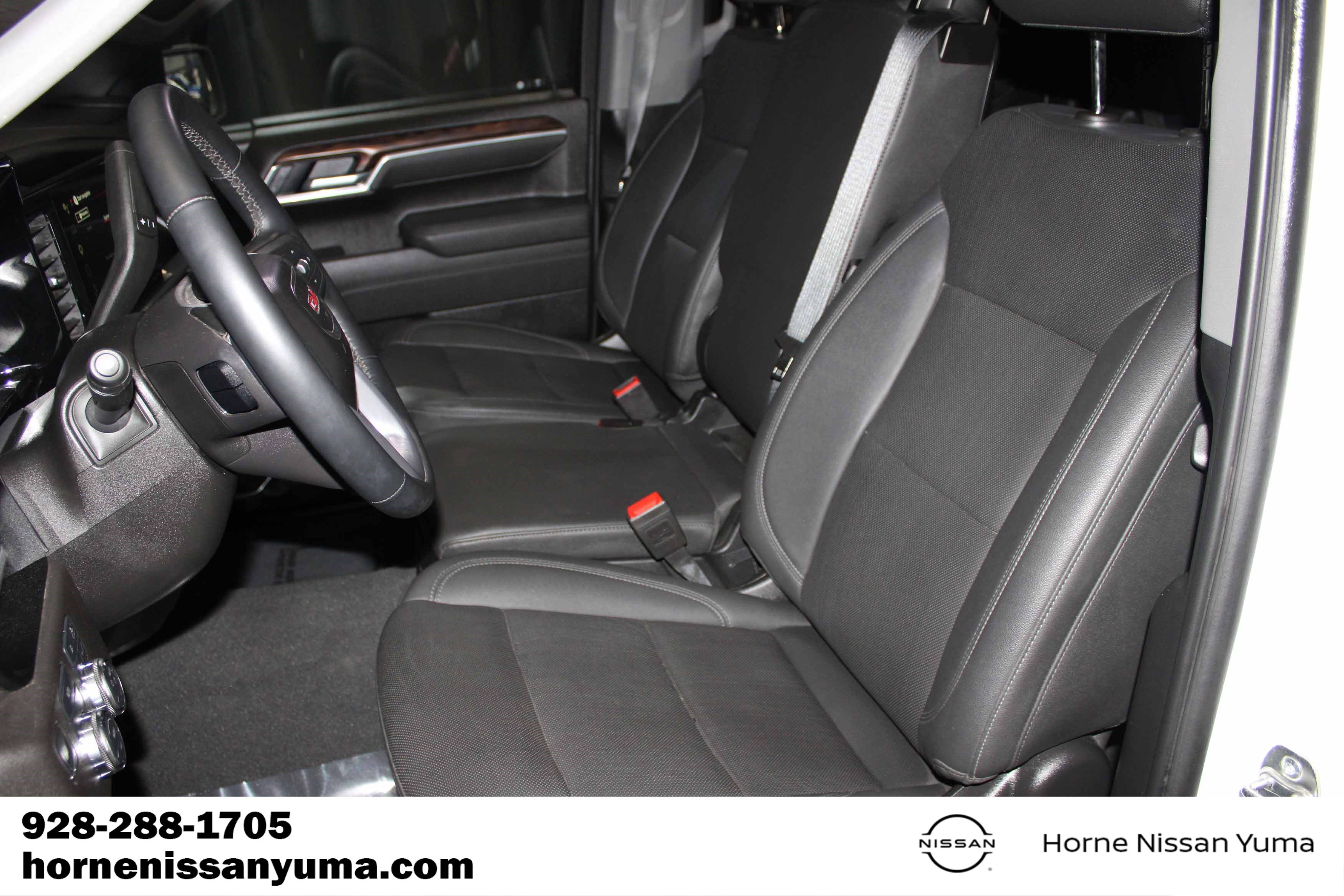 Used 2025 GMC Sierra 1500 SLT AWD/4WD image 4