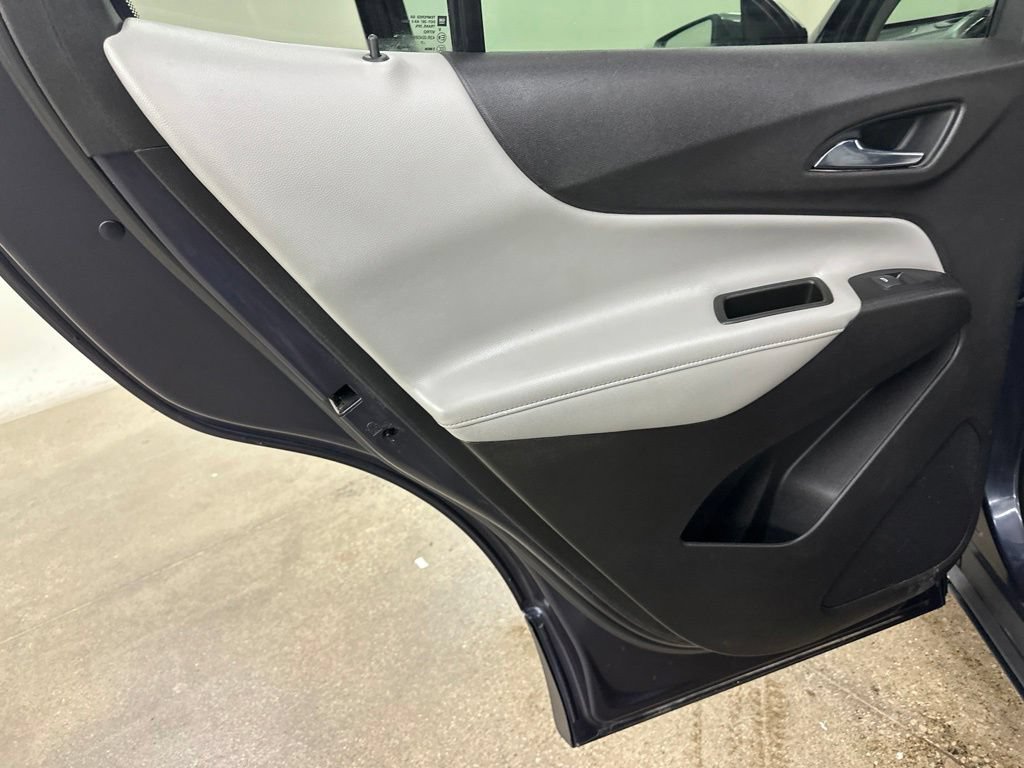 Used 2018 Chevrolet Equinox Premier AWD/4WD image 32