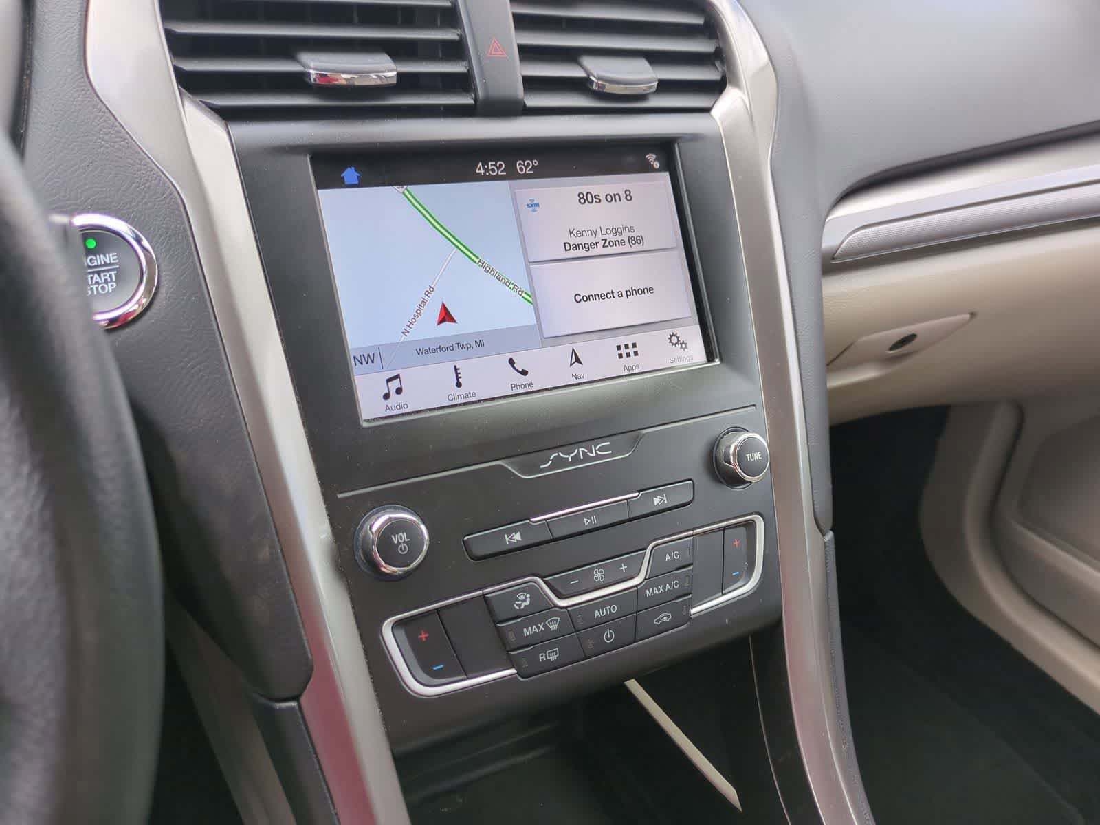 Used 2019 Ford Fusion SE FWD image 28