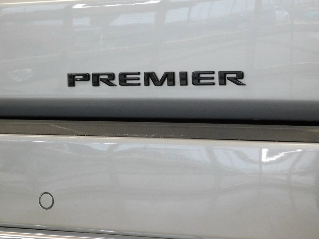 Used 2024 Chevrolet Tahoe Premier w/ Premium Package AWD/4WD image 92