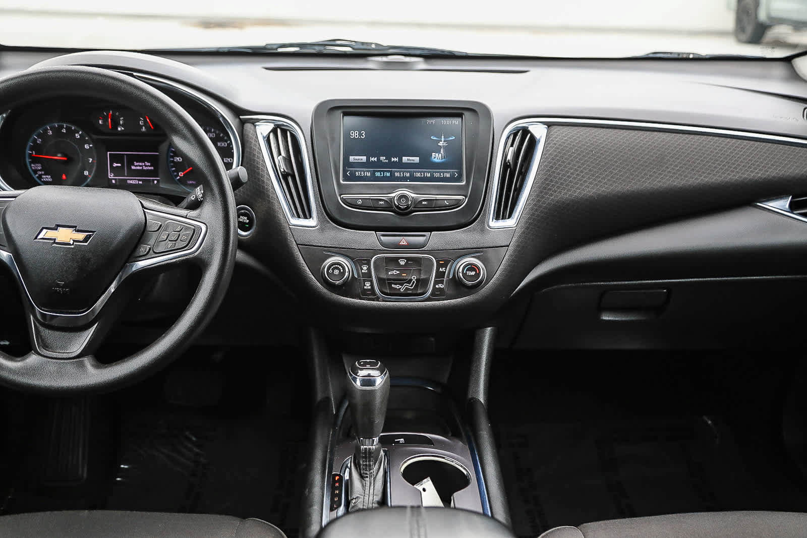 Used 2018 Chevrolet Malibu LT FWD image 13