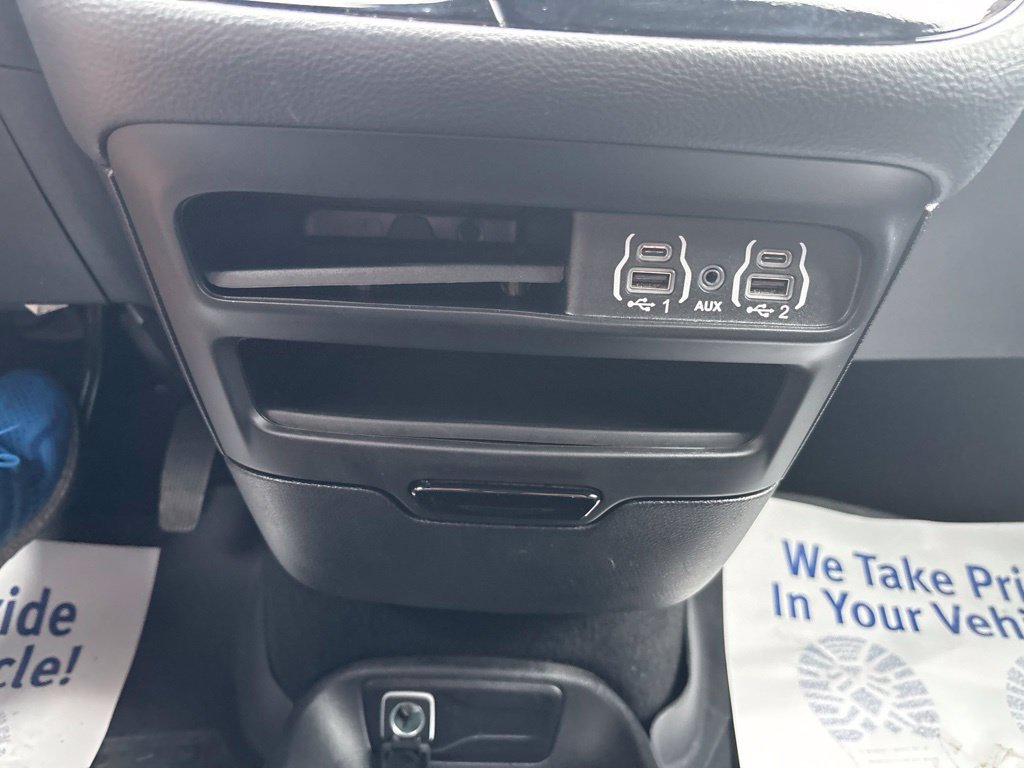 Used 2024 Chrysler Pacifica Touring-L w/ S Appearance Package FWD image 42