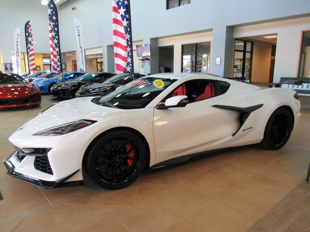 New 2026 Chevrolet Corvette Z06 w/ Z07 Performance Package RWD image 3