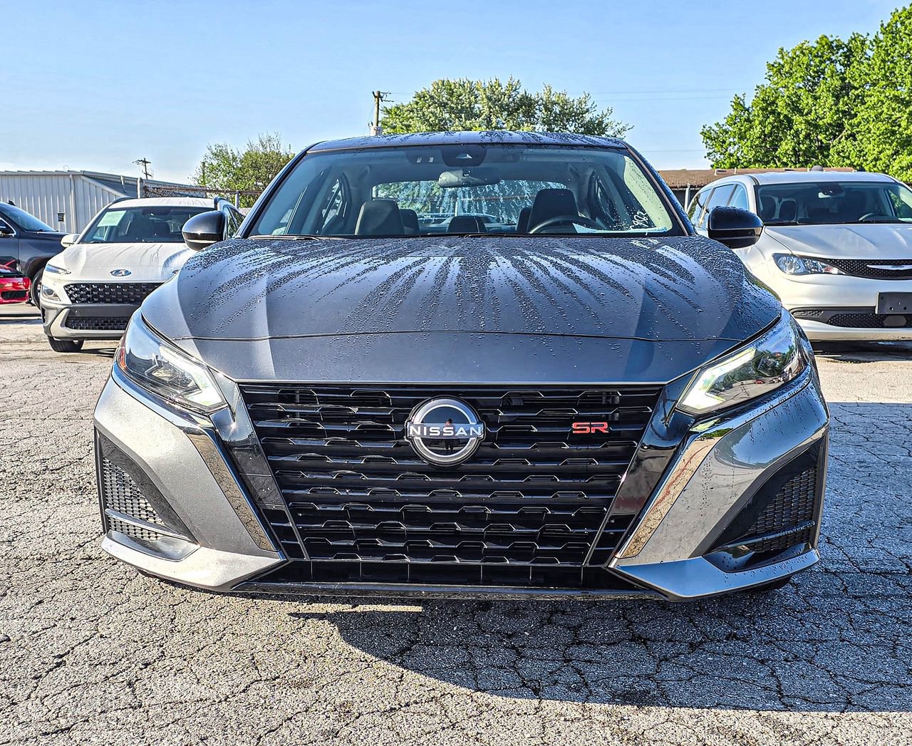 Used 2025 Nissan Altima 2.5 SR FWD image 2