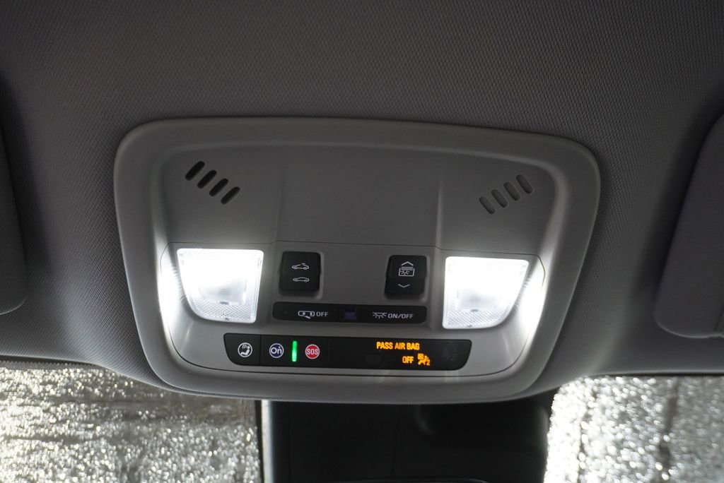 Used 2023 Chevrolet Malibu LT image 28