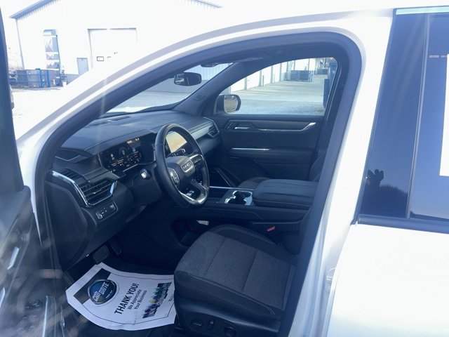 Used 2025 GMC Acadia Elevation image 9