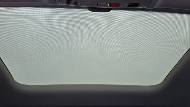 Used 2023 Volkswagen Jetta SE image 25