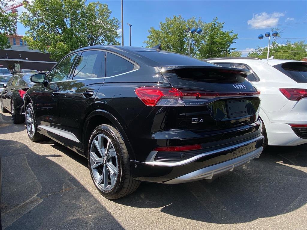 Used 2023 Audi Q4 e-tron Prestige AWD/4WD image 2