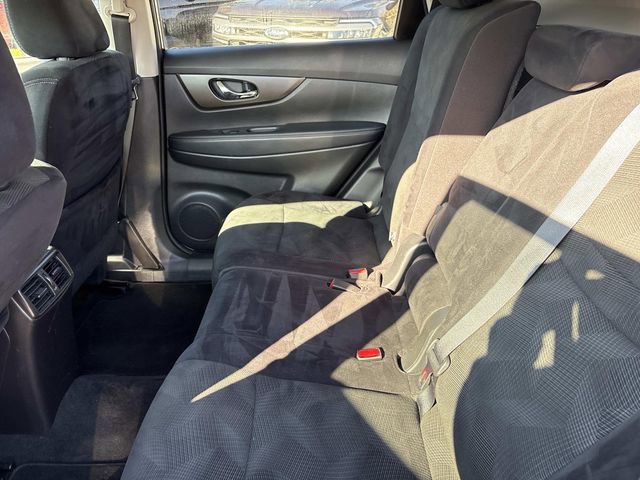 Used 2015 Nissan Rogue SV image 18