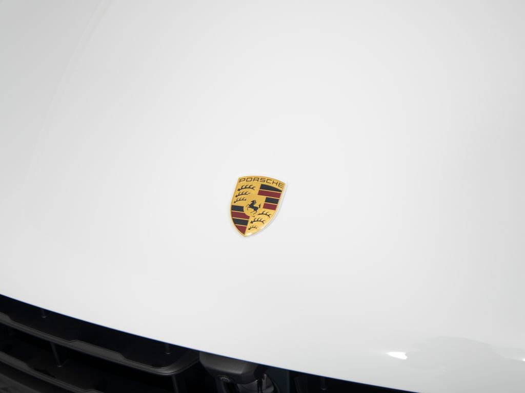 New 2026 Porsche Macan Turbo image 39