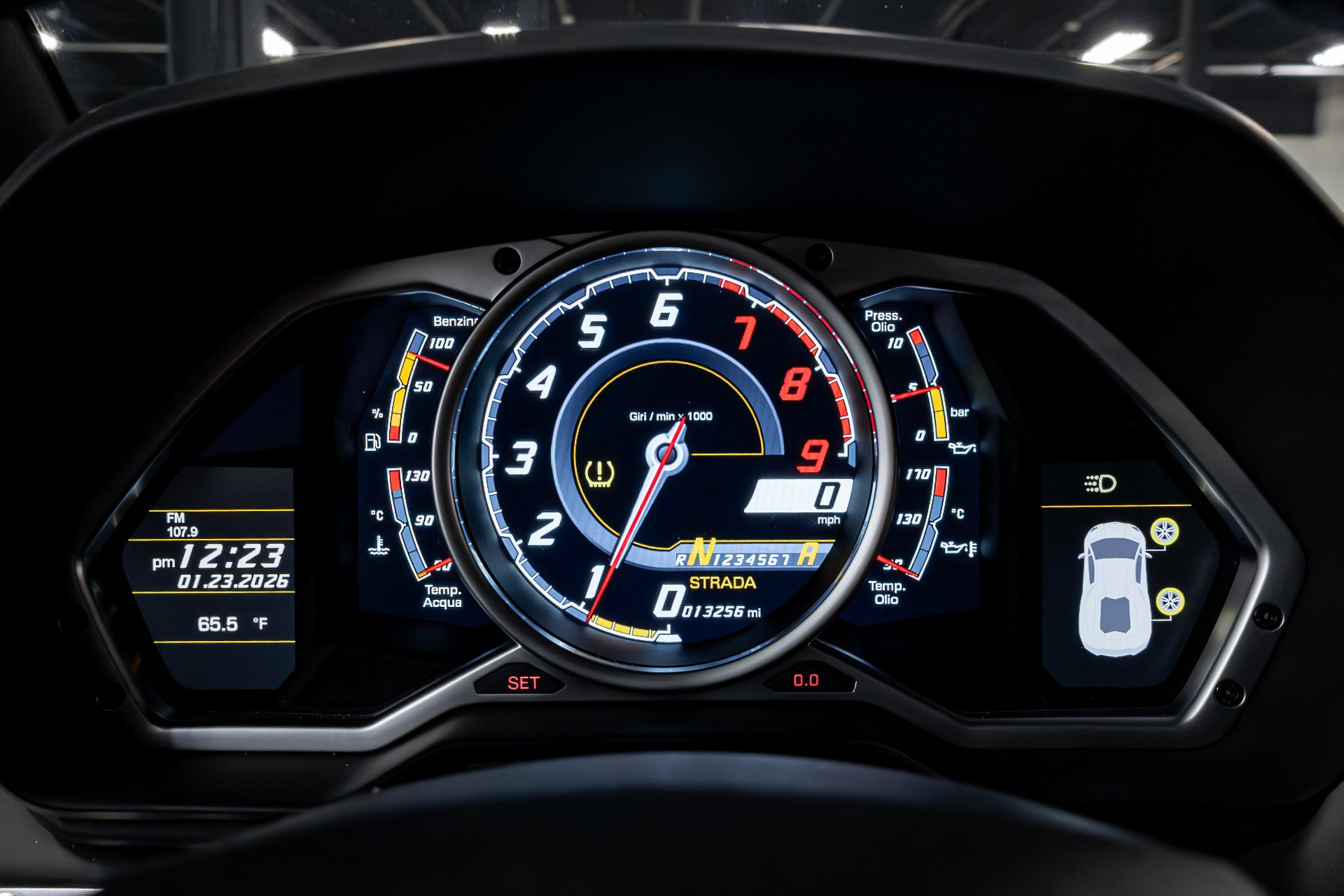 Used 2014 Lamborghini Aventador LP 700-4 image 9