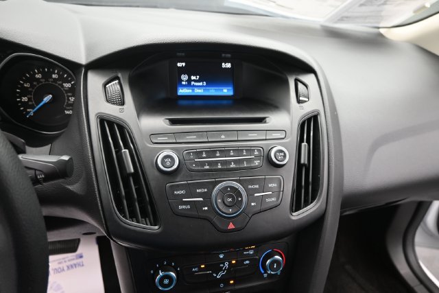 Used 2017 Ford Focus SE FWD image 32