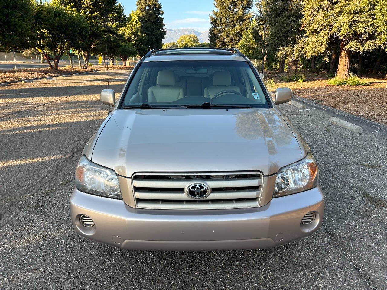 Used 2004 Toyota Highlander 4WD V6 w/ Preferred Pkg image 7