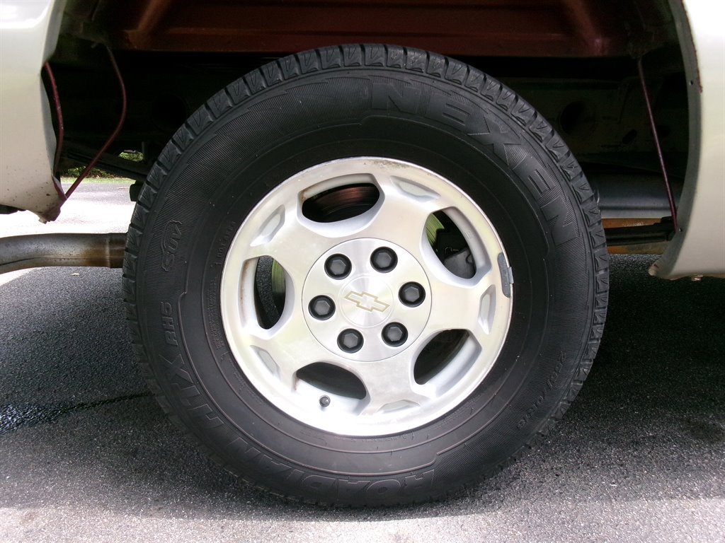 Used 2004 Chevrolet Silverado 1500 LS RWD image 30