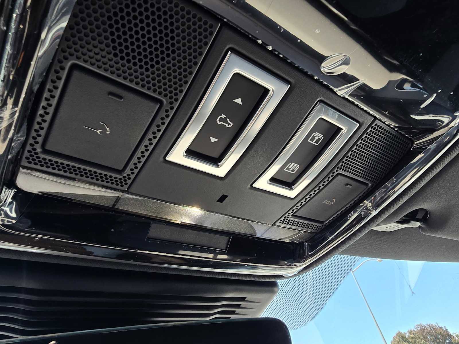 Used 2026 Land Rover Range Rover Velar Dynamic SE image 33