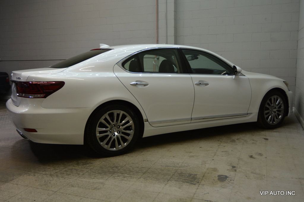 Used 2015 Lexus LS 460 w/ Comfort Package image 32