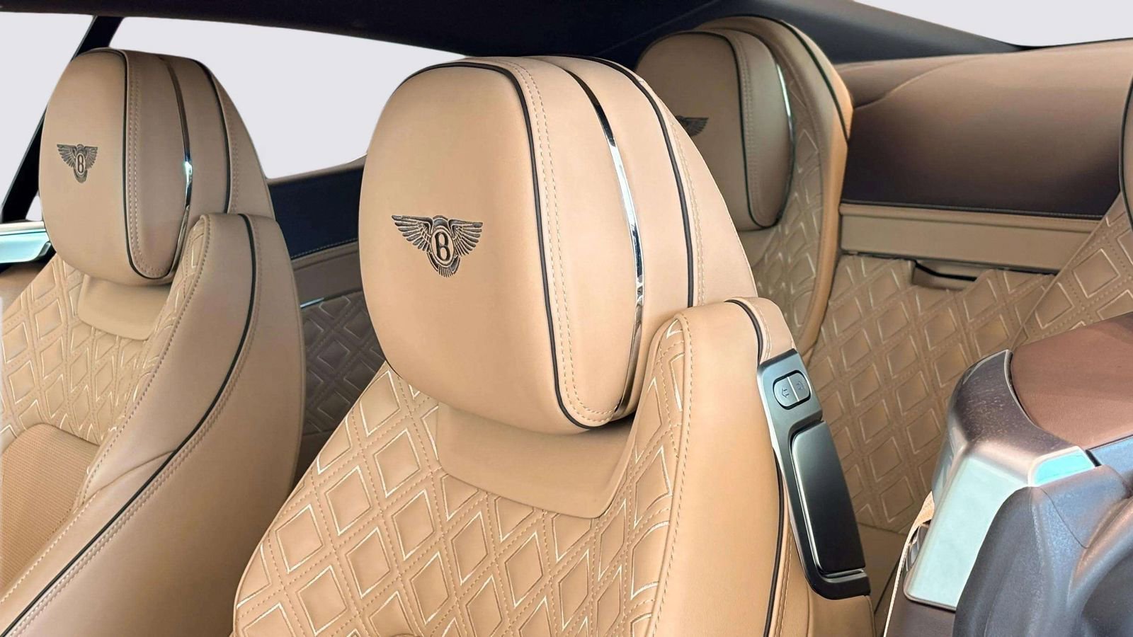 Used 2020 Bentley Continental GT V8 image 18