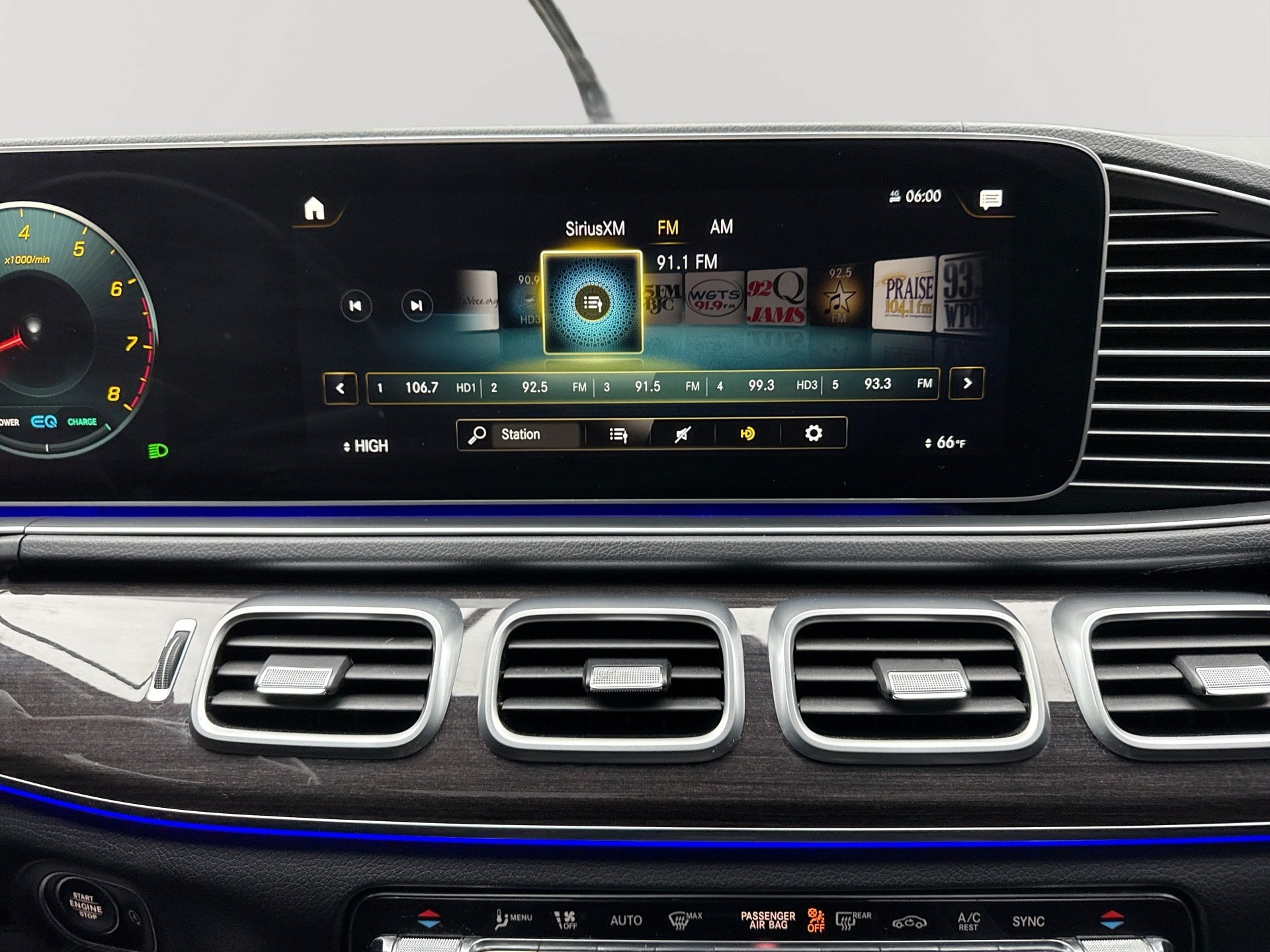 Used 2021 Mercedes-Benz GLS 580 4MATIC image 12