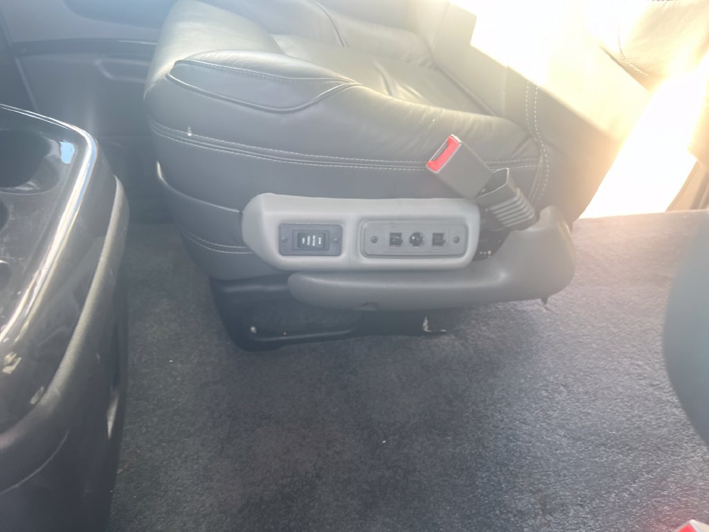Used 2023 Chevrolet Express 2500 Extended RWD image 30