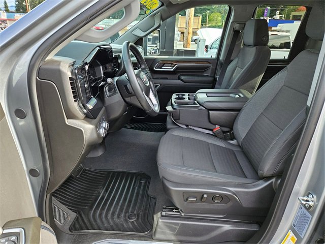 Used 2024 GMC Sierra 2500 SLE w/ SLE Convenience Package image 11
