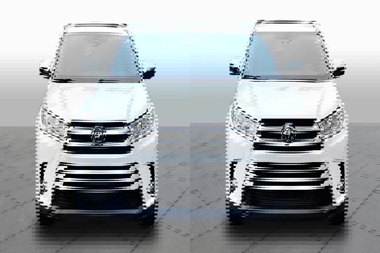 Used 2017 Toyota Highlander XLE AWD/4WD image 4