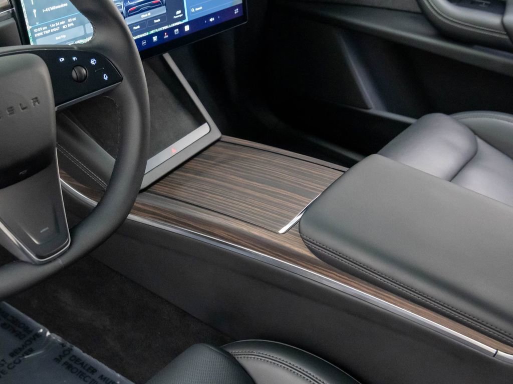 Used 2024 Tesla Model X image 13