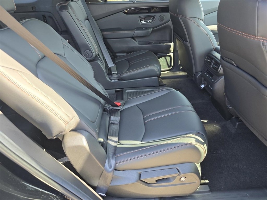 New 2025 Honda Pilot TrailSport image 23