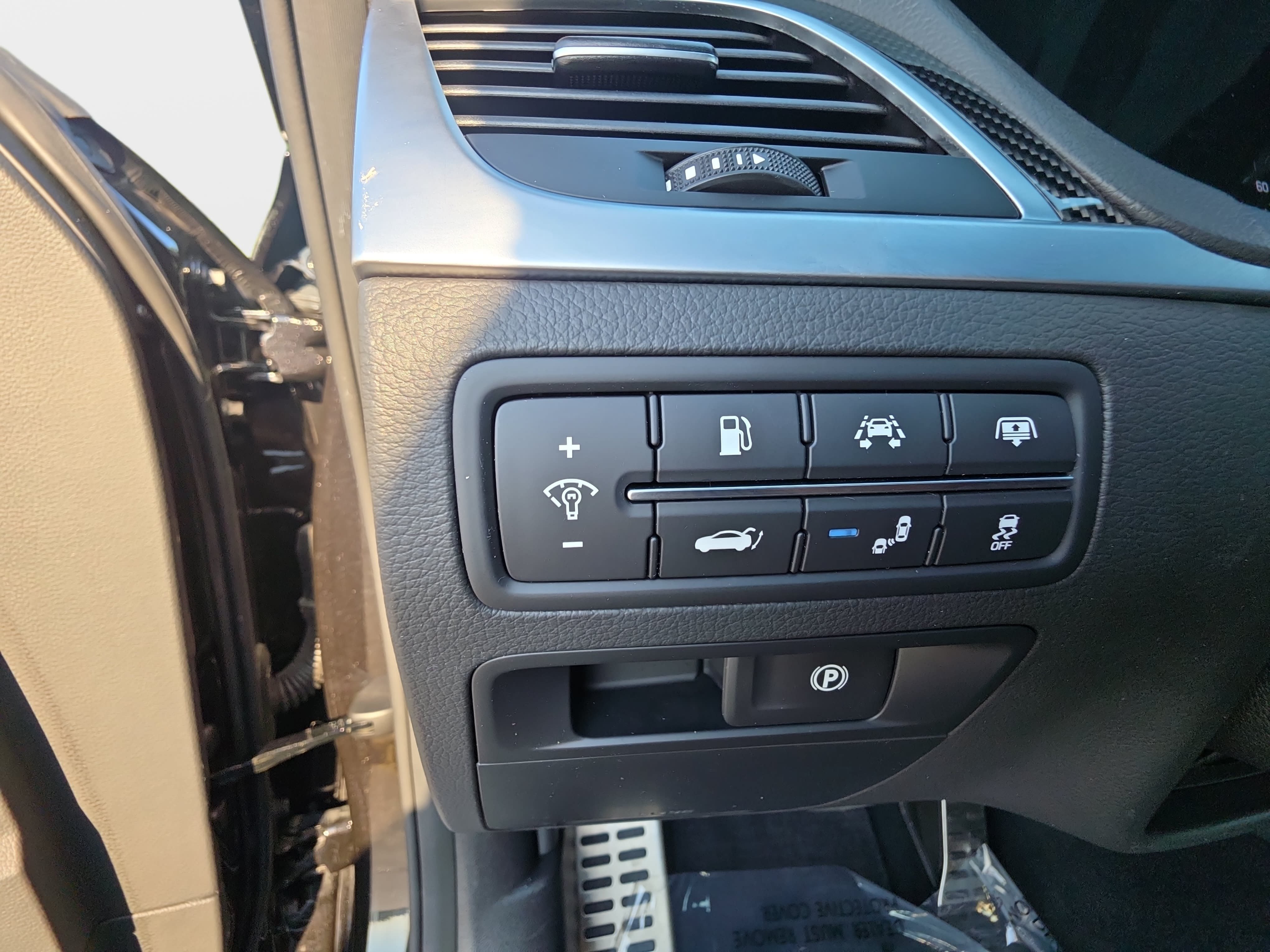 Used 2019 Genesis G80 3.3T Sport RWD image 13