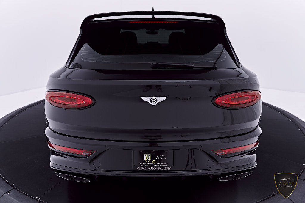 Used 2024 Bentley Bentayga AWD/4WD image 21