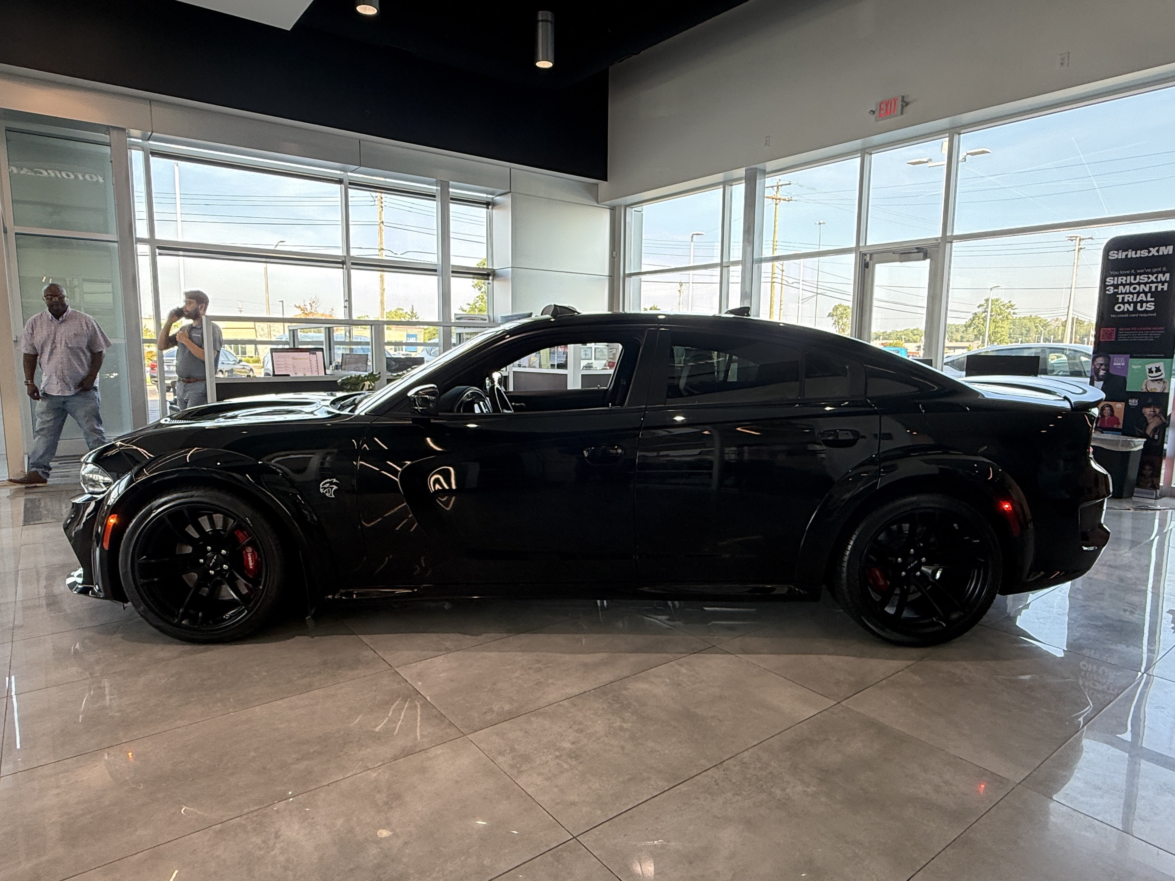 Used 2020 Dodge Charger SRT Hellcat w/ Harman/Kardon Audio Group RWD image 4