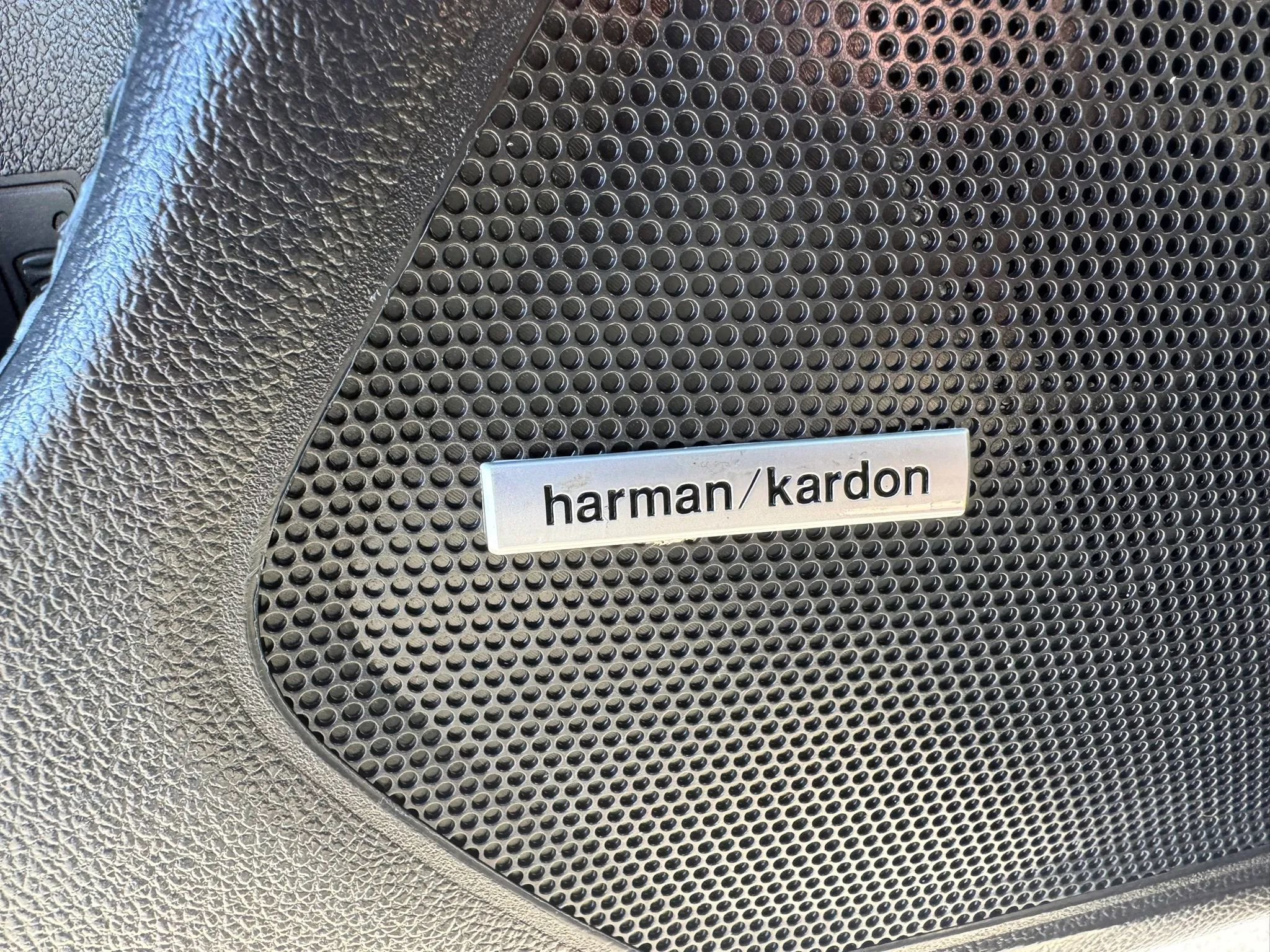 Used 2018 Subaru Outback 3.6R Limited image 19