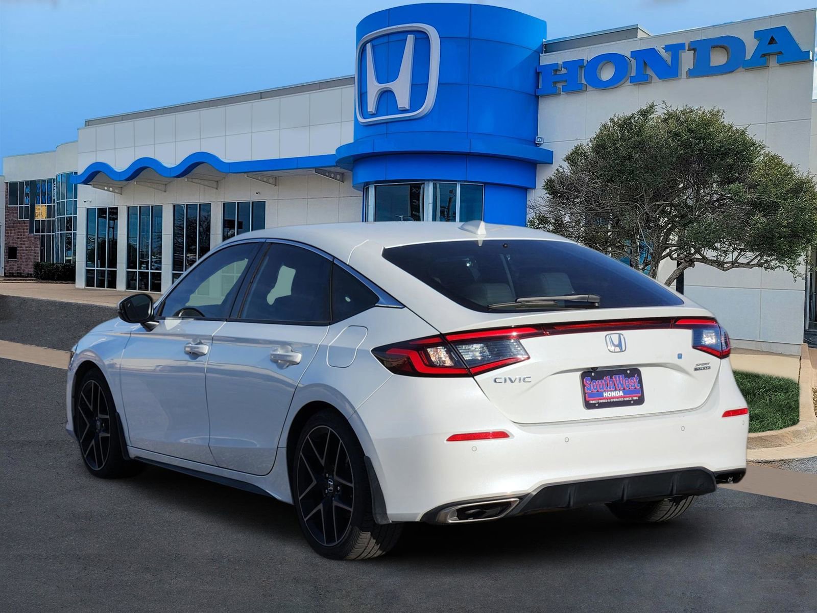 Used 2023 Honda Civic Sport Touring image 4