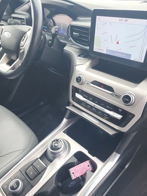 Used 2021 Ford Explorer XLT w/ Equipment Group 202A image 7