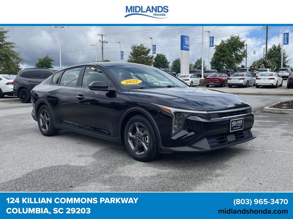 Used 2025 Kia K4 FWD image 1