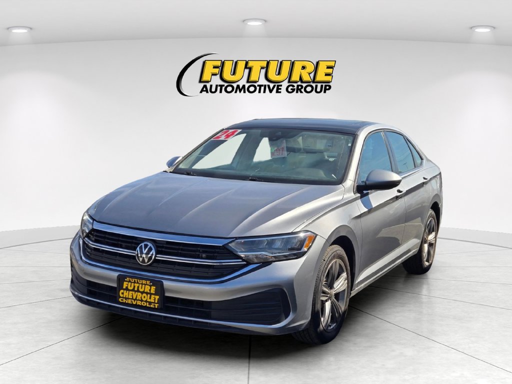 Used 2024 Volkswagen Jetta SE FWD image 3