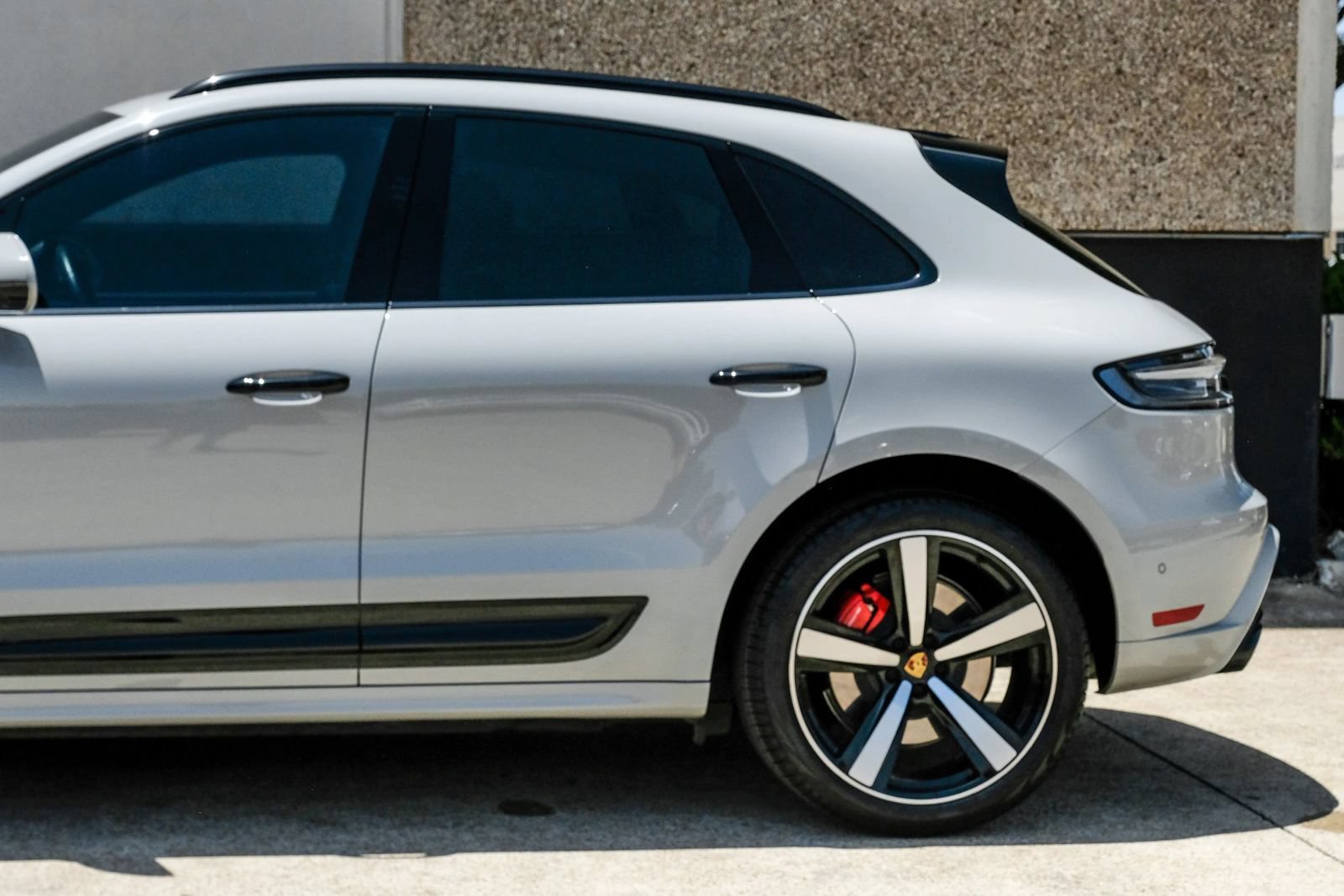Used 2023 Porsche Macan GTS AWD/4WD image 13