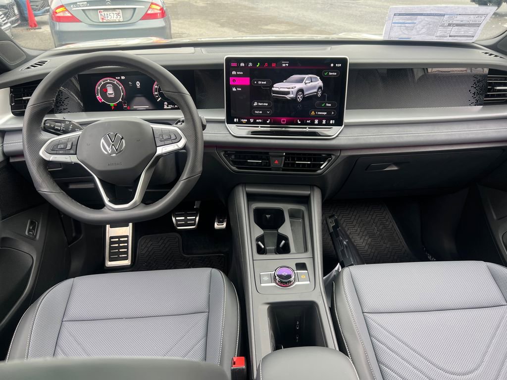 New 2026 Volkswagen Tiguan SE R-Line AWD/4WD image 18