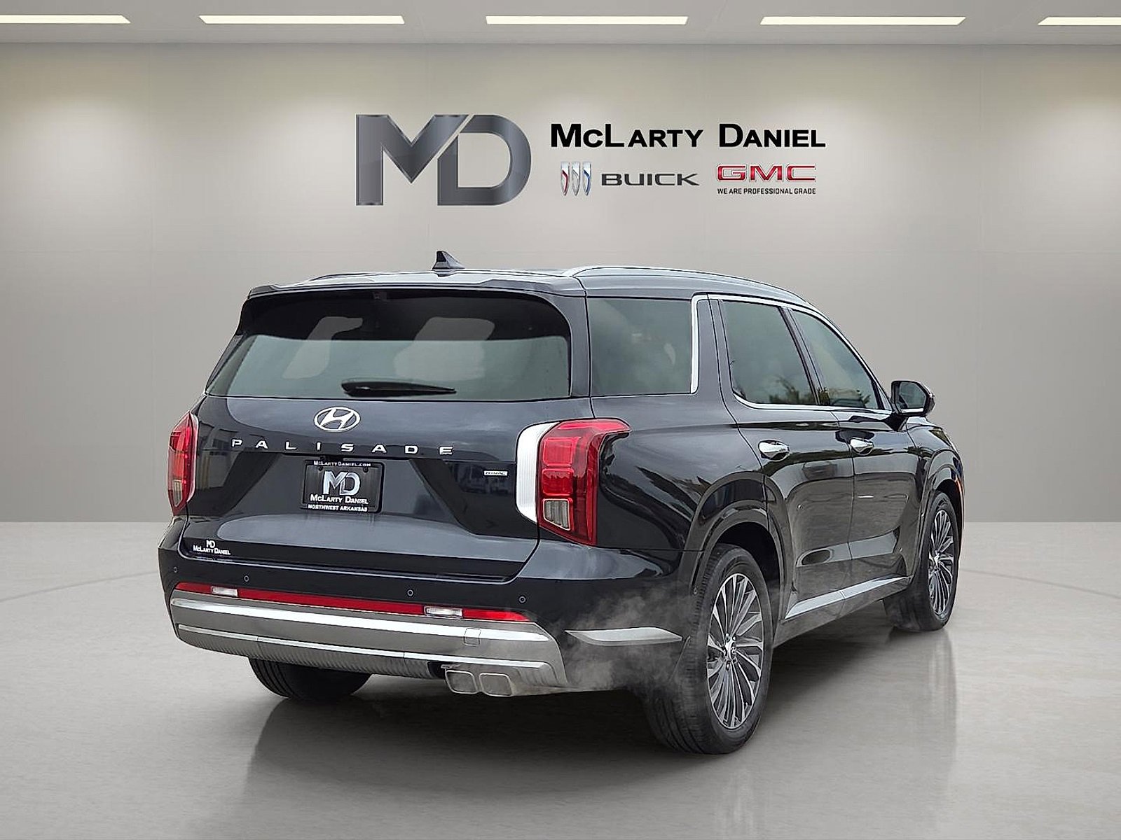 Used 2024 Hyundai Palisade Calligraphy image 5